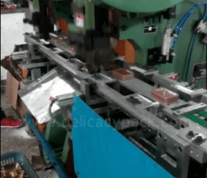 Automatic rectangular can body production line