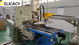 Automatic end making line with sheet feeding system