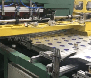 Automatic round lid production line